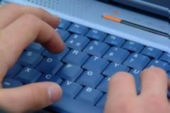 Ξεκινά το πρόγραμμα για κατάρτιση 18.000 ανέργων στην πληροφορική