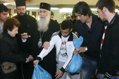 Στο Πνευματικό Κέντρο της Μητρόπολης Νικαίας βρέθηκε σήμερα αντιπροσωπεία του ποδοσφαιρικού τμήματος του Ολυμπιακού.