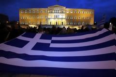Να στηθούμε έξω από τη Βουλή!