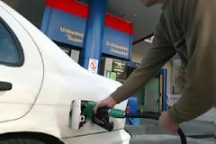 Με απεργίες απειλούν οι πρατηριούχοι