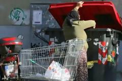 ΔΕΙΤΕ: Θράσος και ειρωνεία σε βάρος των άστεγων και πεινασμένων
