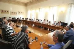 S.O.S. εκπέμπουν οι πρυτάνεις