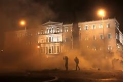 Παραβίαση των ανθρωπίνων δικαιωμάτων η χρήση δακρυγόνων από την αστυνομία