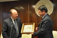Επίτιμος δημότης Βύρωνα ο Ιταλός Δήμαρχος