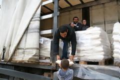 Θεσπρωτία...Ιδιώτης μοίρασε δωρεάν 14 τόνους ρύζι και 20 τόνους πορτοκάλια!