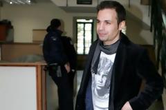 Να ’ταν μόνο μία η υποχρέωση…