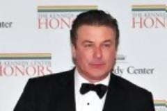 Κατηγορείται για παρενόχληση του Alec Baldwin