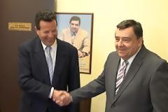 Ο Κύρτσος διευκολύνει τη μετακίνηση Σαμαρά στο Κέντρο