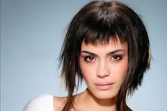 Ώρα για ανοιξιάτικο look ! Κούρεμα με αφέλειες