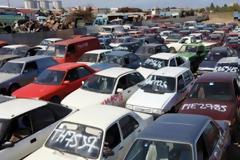 Στο πάρκινγκ 204.000 Ι.Χ λόγω κρίσης