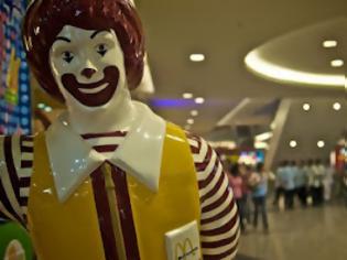 Φωτογραφία για Ιερόδουλη κατηγορεί τα McDonald's