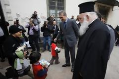 Η ΟΠΑΠ Α.Ε. στηρίζει τα συσσίτια της Αρχιεπισκοπής