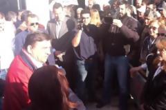 Καρατζαφέρης : «Στο λαό που υποφέρει τα λεφτά των κομμάτων»