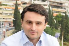 Κατεβαίνει με το ΠΑΣΟΚ