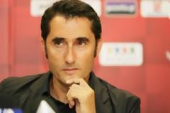 Ο Βαλβέρδε παίρνει το νταμπλ και φεύγει