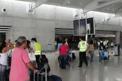 «Πάμε Πασχαλινές διακοπές στην Ελλάδα για να βοηθήσουμε τ' αδέρφια μας» λένε οι Κύπριοι