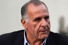 Κωνσταντίνου: Ο Βαρδινογιάννης και ο Βγενόπουλος να κάνουν στην άκρη