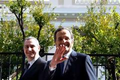 Ο στρατηγός, o γιατρός, η γυναίκα και οι σύμβουλοι του αρχηγού!