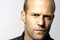 Δείτε την παρουσιάστρια που δεν χωνεύει τον Jason Statham