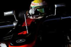 GP Κίνας - FP1: O Hamilton δίνει το ρυθμό σε μικτές συνθήκες