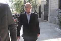 Κλέφτες και αστυνόμοι εναντίον του Άκη!