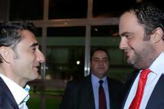 Πρώτα ΠΑΣ, μετά Βαλβέρδε