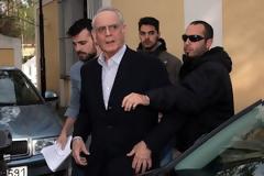 Ο Άκης, ως “Ιφιγένεια εν Αθήναις”