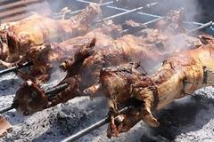 Αρνί ή κατσίκι;