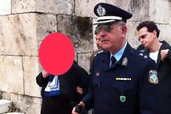 Αυτή είναι η γυναίκα που τα έψαλλε στον Σημίτη! (Φώτο)