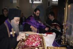 Τελέσθηκε η Ακολουθία της Αποκαθήλωσης στους Ιερούς Ναούς στα Τρίκαλα