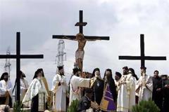 ΣΕ ΚΛΙΜΑ ΚΑΤΑΝΥΞΗΣ Η ΤΕΛΕΤΗ ΤΗΣ ΑΠΟΚΑΘΗΛΩΣΗΣ