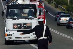 Φθιώτιδα: Τι βρήκαν οι αστυνομικοί στην καρότσα του φορτηγού;