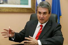 Ο γολγοθάς των ασθενών...Ο υπουργός Υγείας κάνει καψόνια σε βαριά ασθενείς