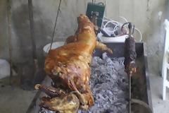 Τί συμβολίζει το σούβλισμα του αρνιού;