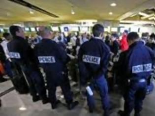 Φωτογραφία για Διαδήλωση ακτιβιστών στο αεροδρόμιο του Παρισιού