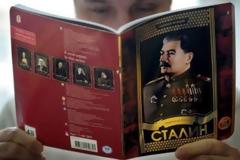 Ένας Στάλιν που προκαλεί από το... εξώφυλλο