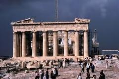 Η WASHINGTON POST ΑΠΟΘΕΩΝΕΙ ΤΙΣ ΕΛΛΗΝΙΚΕΣ ΟΜΟΡΦΙΕΣ!