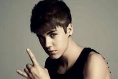 Justin Bieber: «Μου πουλούσαν νταηλίκι»