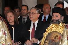 Τα «άκουσαν» Παπαδήμος και πολιτικοί στην Ανάσταση