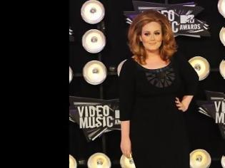 Φωτογραφία για Η Adele είναι η πλουσιότερη τραγουδίστρια κάτω των 30