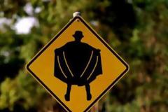Επιδειξίες τρομοκρατούν κορίτσια στην Πάτρα