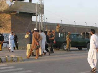 Φωτογραφία για Απόδραση εκατοντάδων κρατουμένων στο Πακιστάν με τη βοήθεια των Ταλιμπάν