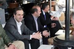 Ο Σαμαράς πίνει τον καφέ του στο Ναύπλιο…