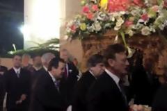 Η περιφορά του Επιταφίου, τη Μεγάλη Παρασκευή, στο Χόλιγουντ (βίντεο)