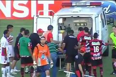 Κατέρρευσε παίκτης και στη Βραζιλία! (video)