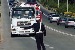 Μάτωσε και το φετινό Πάσχα από τροχαία και βεγγαλικά