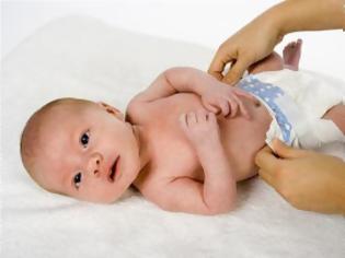 Φωτογραφία για Σας ταλαιπωρεί η αλλαγή της πάνας του μωρού σας; Προετοιμαστείτε και πάρτε την κατάσταση στα χέρια σας!