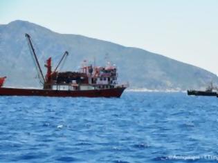 Φωτογραφία για Πειρατική αλιεία από τουρκικές μηχανότρατες στο Αιγαίo