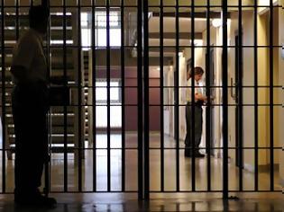 Φωτογραφία για Βρετανία: Παρατείνουν παράνομα ποινές φυλάκισης