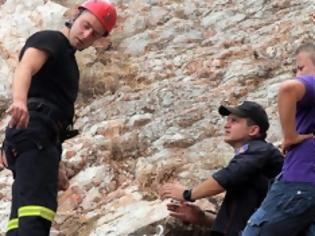 Φωτογραφία για Εκτός κινδύνου ο 13χρονος που έπεσε σε σπήλαιο στο Αττικό Άλσος